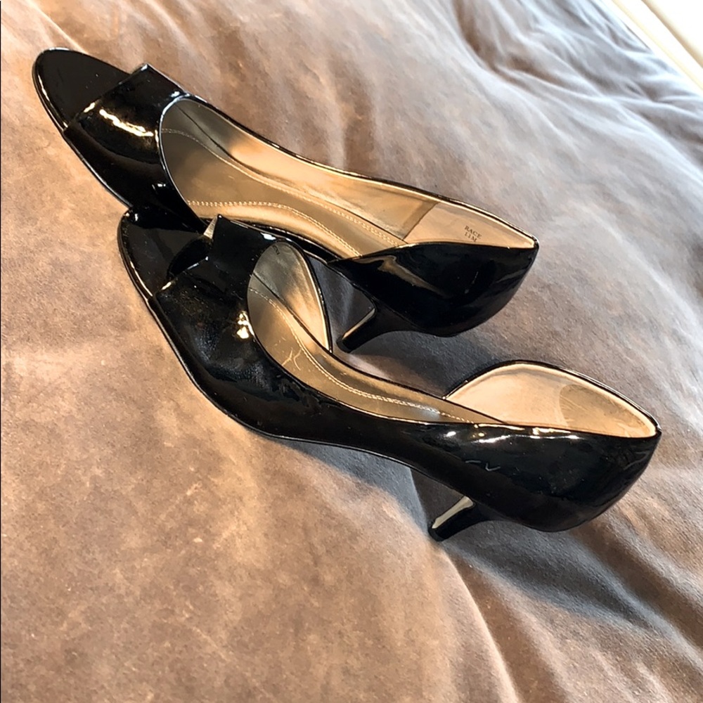 Tahari Patent Leather Pumps, size 11M
